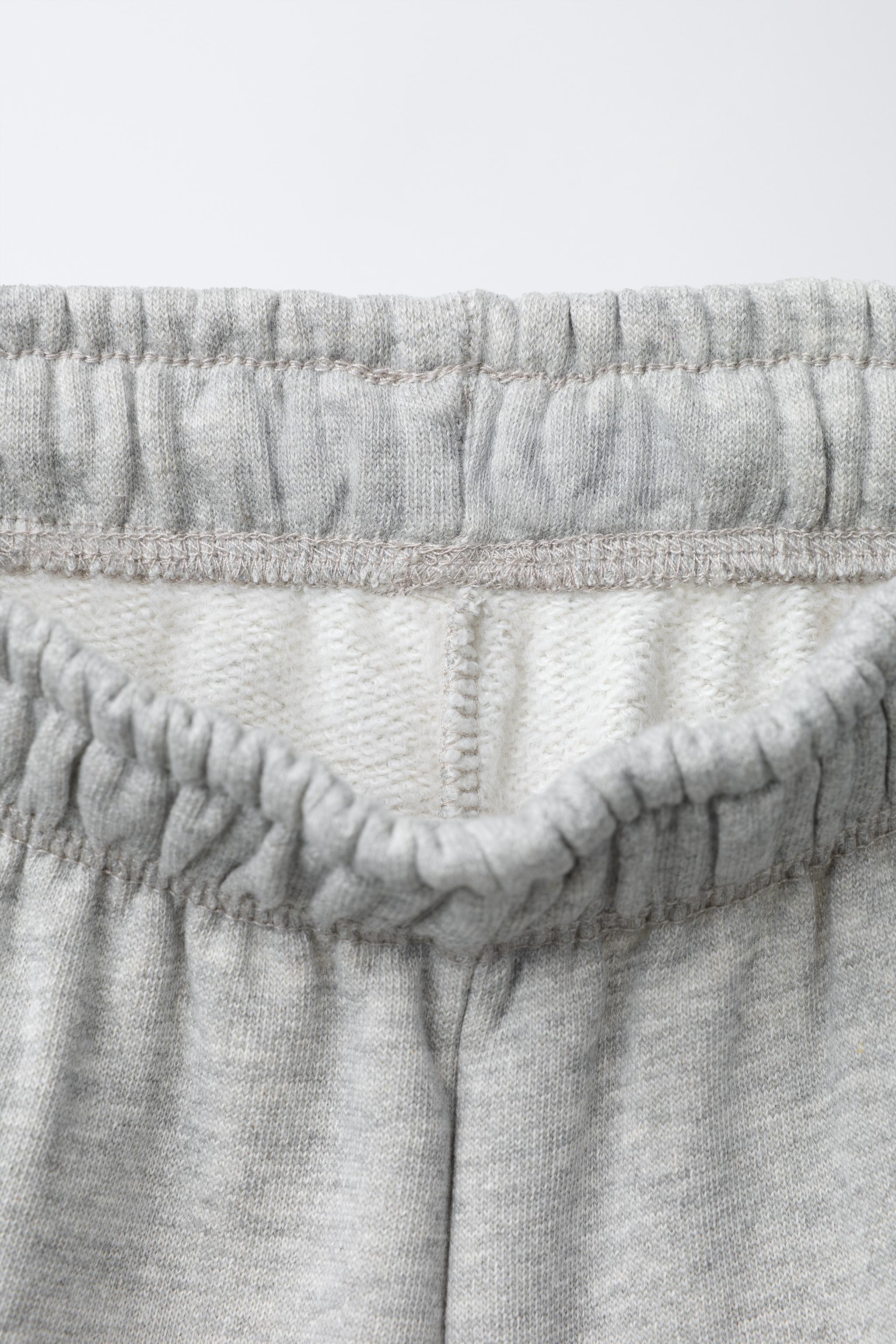 SWEATSHIRT AND JOGGER PANTS SET